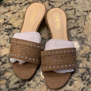 New Nine West suede sandals